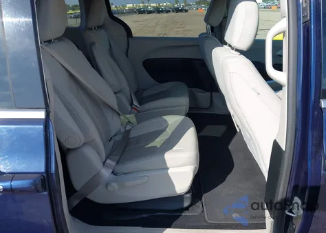 2018 Chrysler Pacifica Hybrid Touring Plus z USA, uszkodzony, nr VIN 2C4RC1H72JR332969